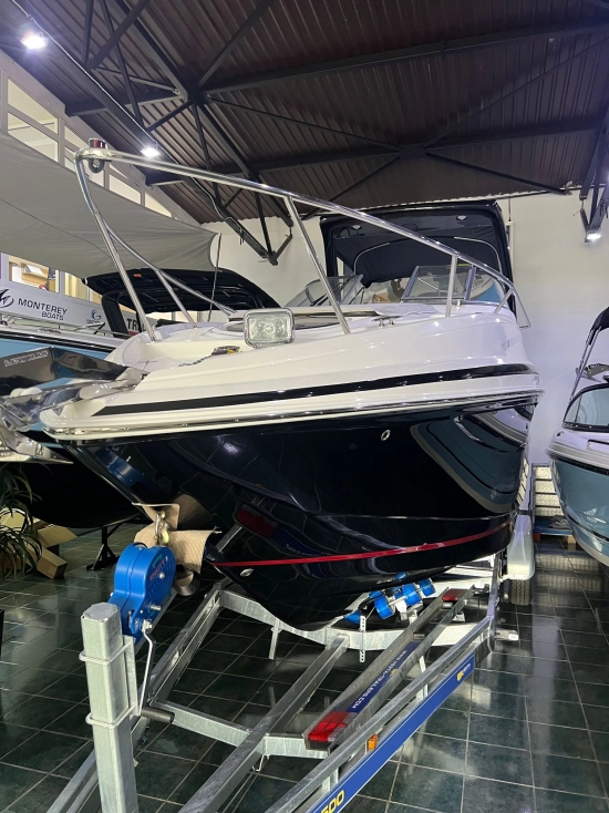 Regal 28 Express usata in vendita