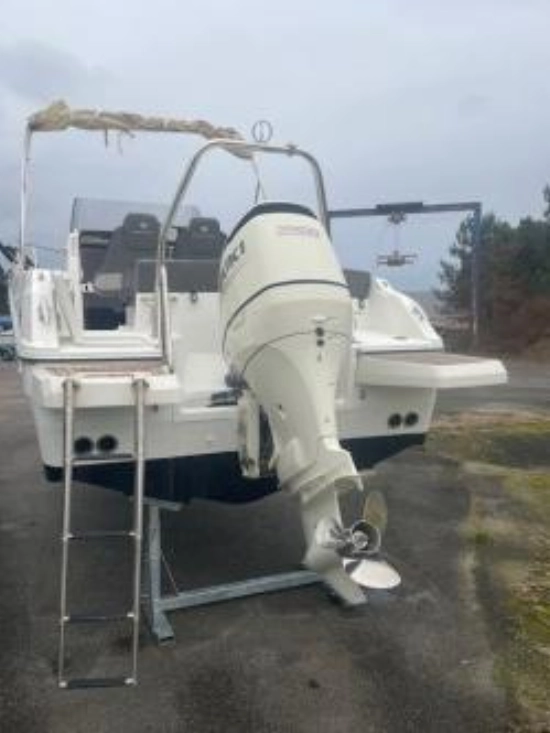 Jeanneau Cap Camarat 7.5 Cc de segunda mano en venta