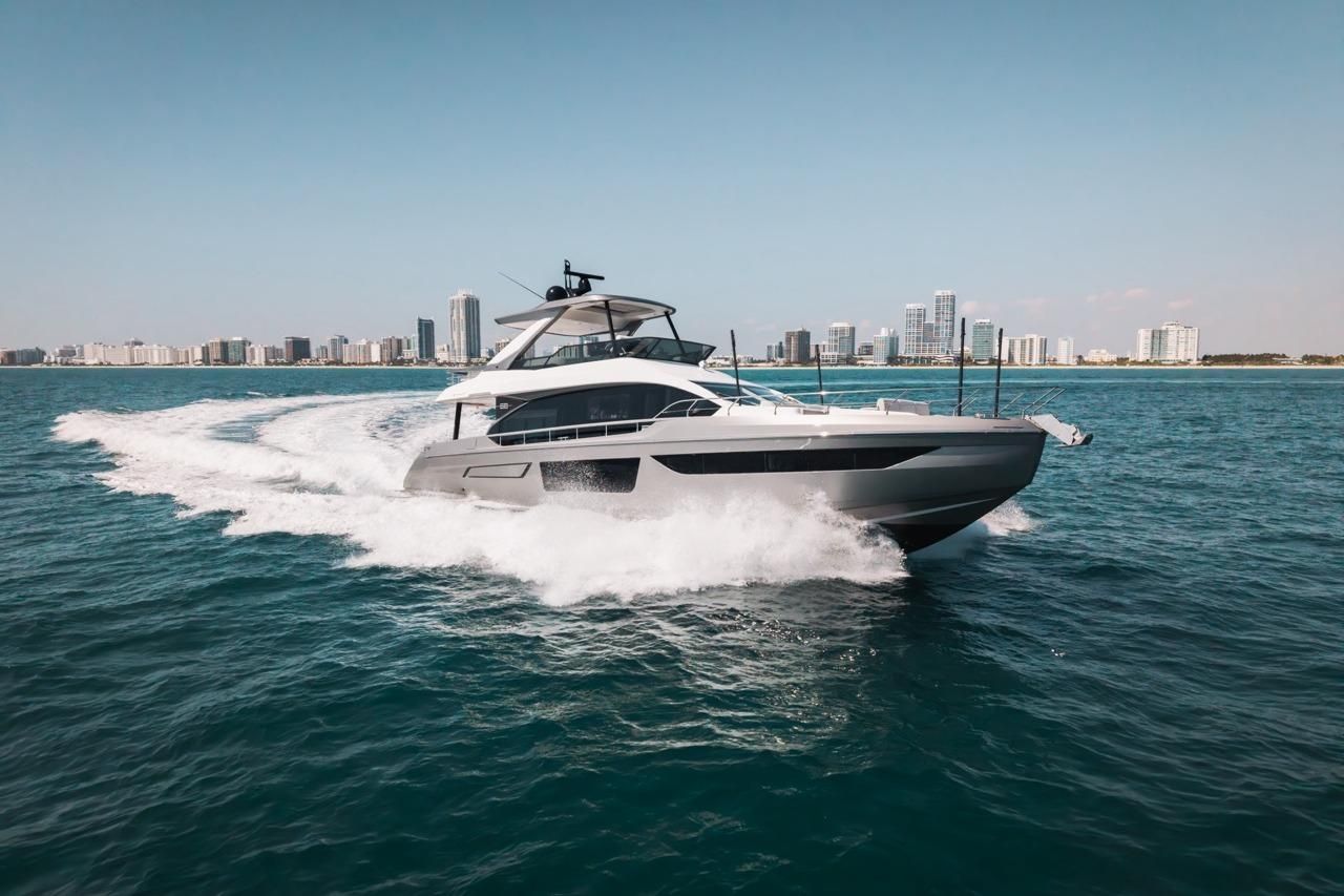 Azimut Fly 68 usata in vendita
