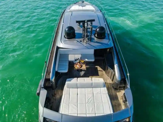 Pershing 62 usata in vendita