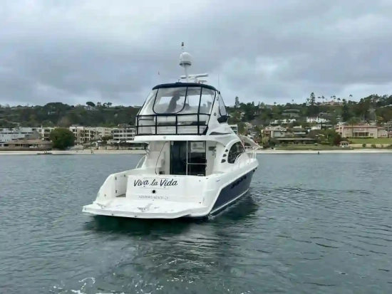 Sea Ray 44 Sedan Bridge usado à venda