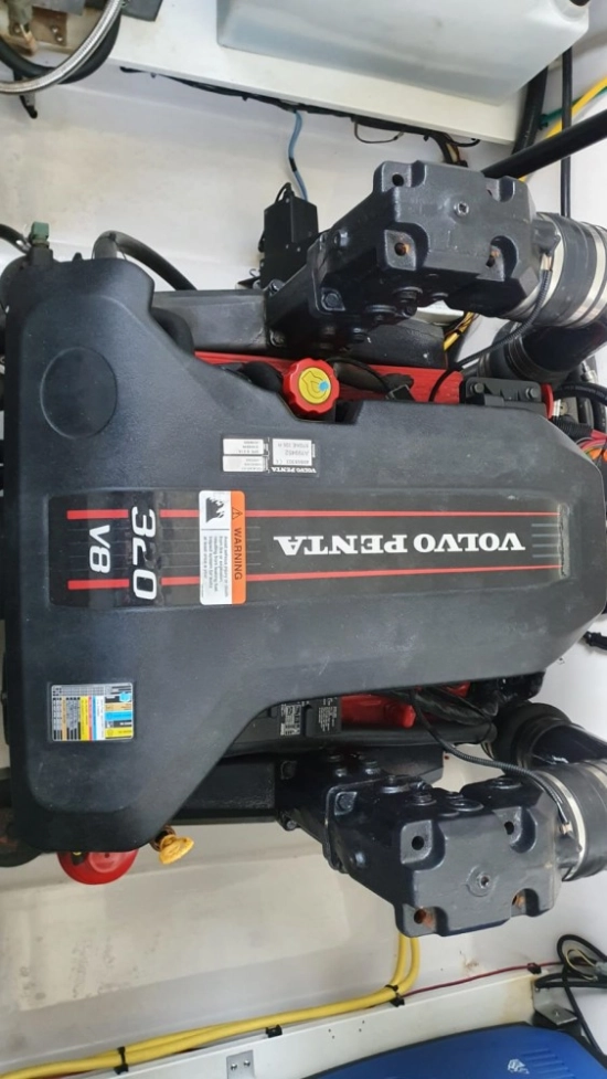 Four Winns V275 usata in vendita