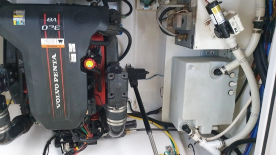 Four Winns V275 usata in vendita
