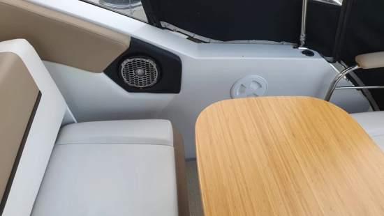 Four Winns V275 usata in vendita