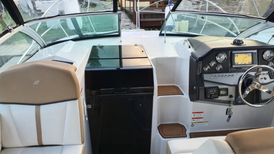 Four Winns V275 usata in vendita