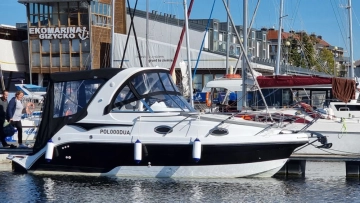 Coral Yacht 750 Sport Cruiser usado à venda