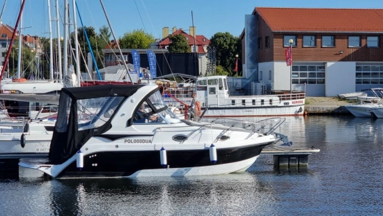 Coral Yacht 750 Sport Cruiser de segunda mano en venta