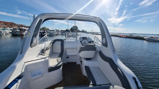 Coral Yacht 750 Sport Cruiser de segunda mano en venta