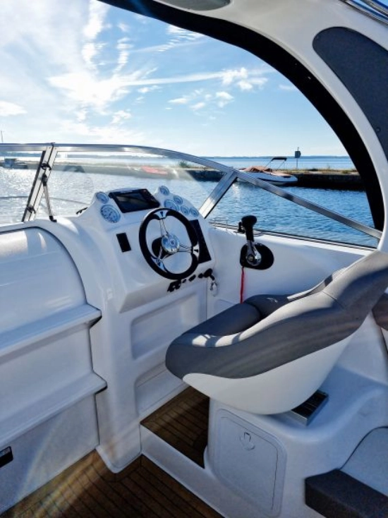 Coral Yacht 750 Sport Cruiser de segunda mano en venta