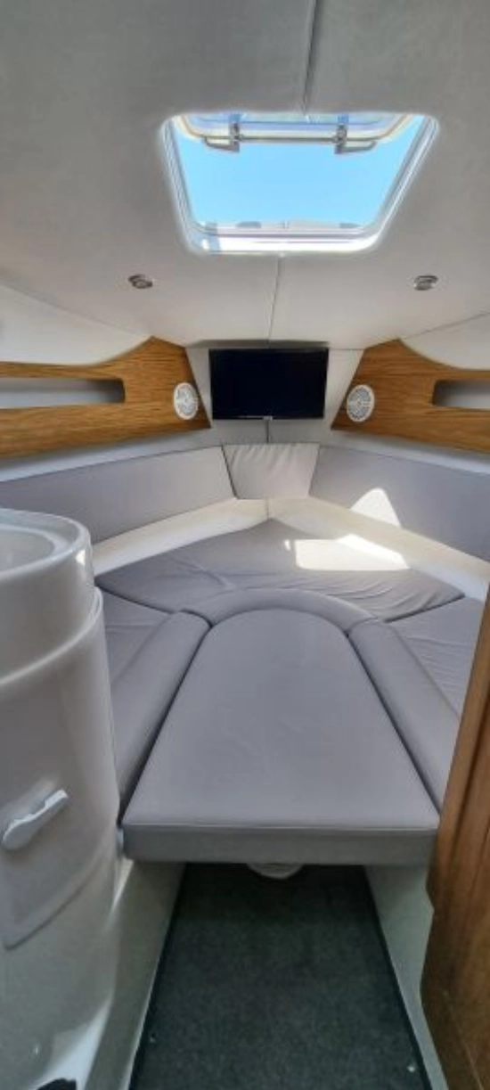 Coral Yacht 750 Sport Cruiser de segunda mano en venta