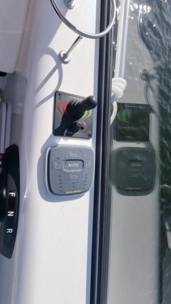 Coral Yacht 750 Sport Cruiser de segunda mano en venta