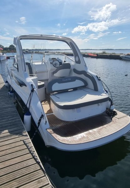 Coral Yacht 750 Sport Cruiser de segunda mano en venta