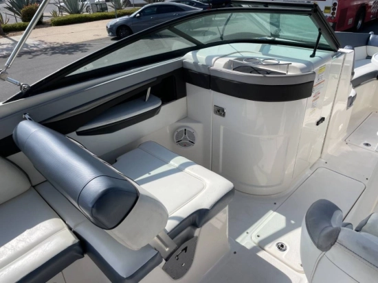 Sea Ray Sundeck 240 novos à venda