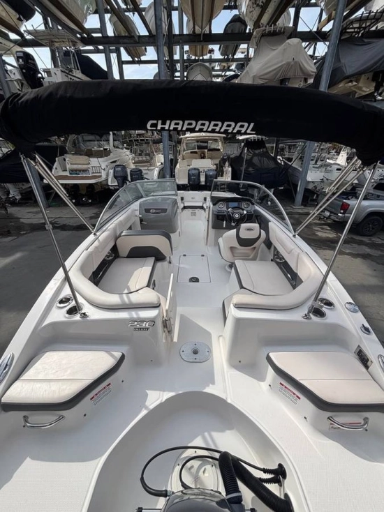 Chaparral 230 Suncoast Deluxe nuova in vendita
