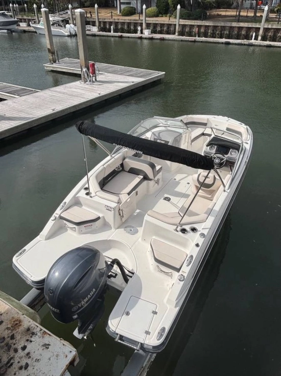 Chaparral 230 Suncoast Deluxe nuova in vendita