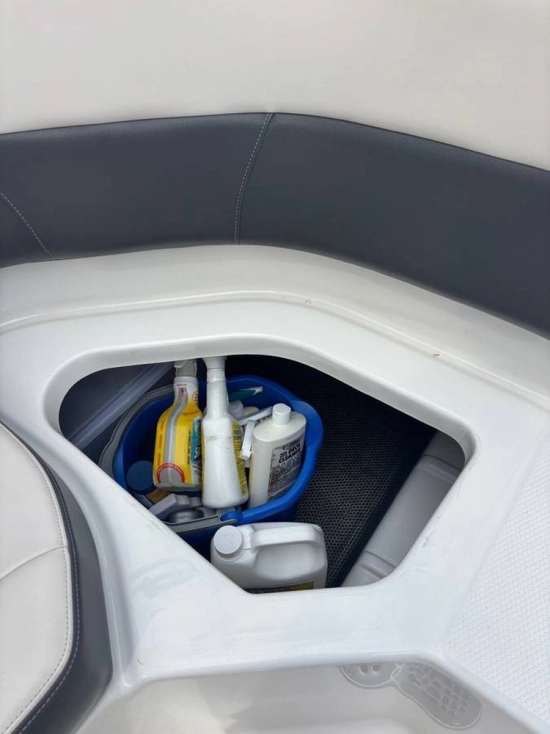 Chaparral 230 Suncoast Deluxe nuova in vendita