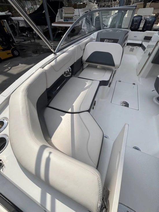 Chaparral 230 Suncoast Deluxe nuova in vendita