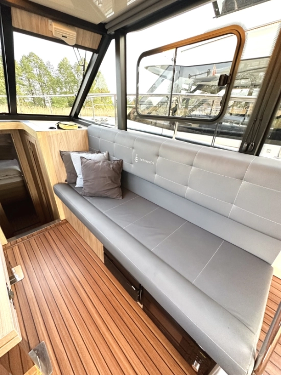 Cobra Ribs Futura 40 Grand Horizon nuevo en venta