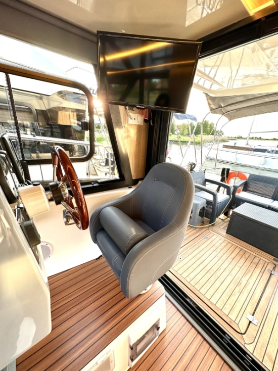 Cobra Ribs Futura 40 Grand Horizon nuevo en venta
