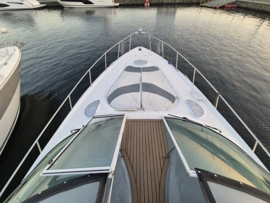 Cruisers Yachts 370 Express usata in vendita