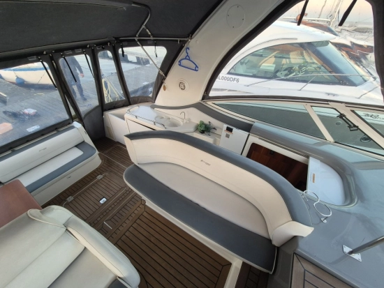 Cruisers Yachts 370 Express usata in vendita