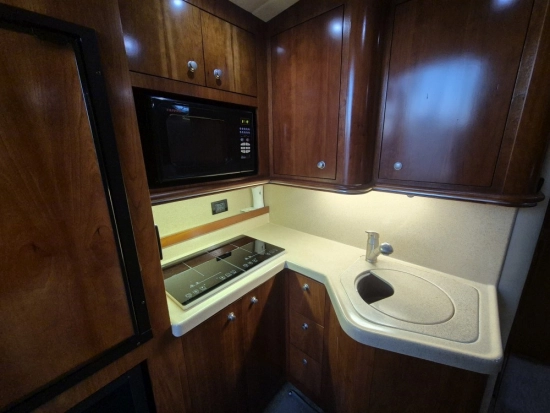 Cruisers Yachts 370 Express usata in vendita