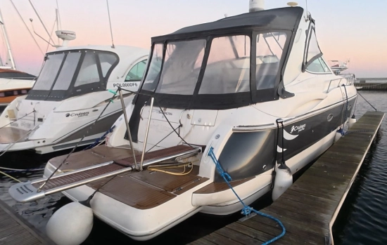 Cruisers Yachts 370 Express usata in vendita