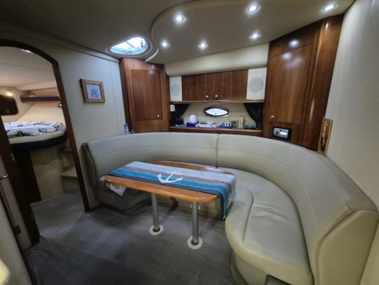 Cruisers Yachts 370 Express usata in vendita