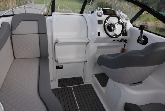 Coral Yacht 750 Hard Top nuevo en venta