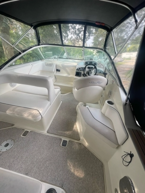 Sea Ray Sundancer 255 usata in vendita