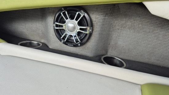 Glastron 245 GTS novos à venda