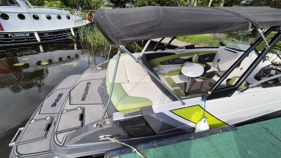 Glastron 245 GTS novos à venda
