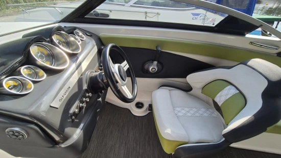 Glastron 245 GTS novos à venda