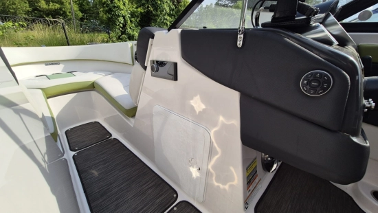 Glastron 245 GTS novos à venda
