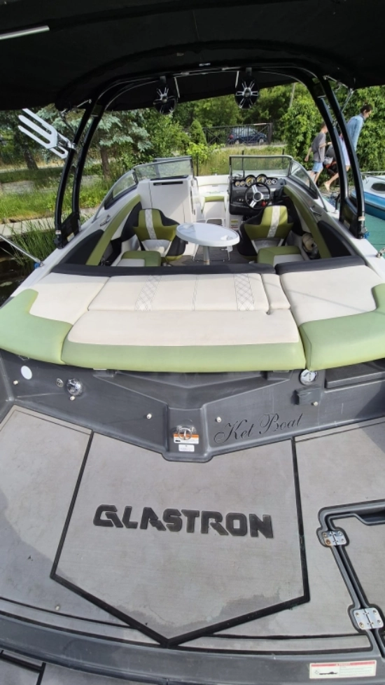 Glastron 245 GTS novos à venda