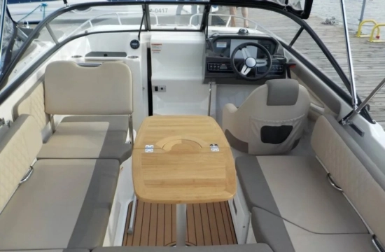 Bayliner VR6 Cuddy usado à venda