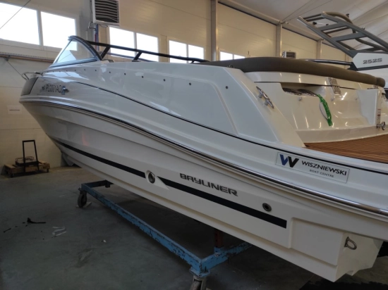 Bayliner VR6 Cuddy usado à venda