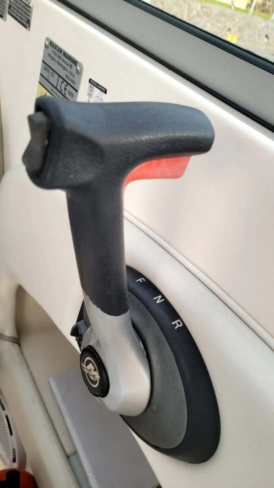 Maxum 2400 SC3 nuevo en venta