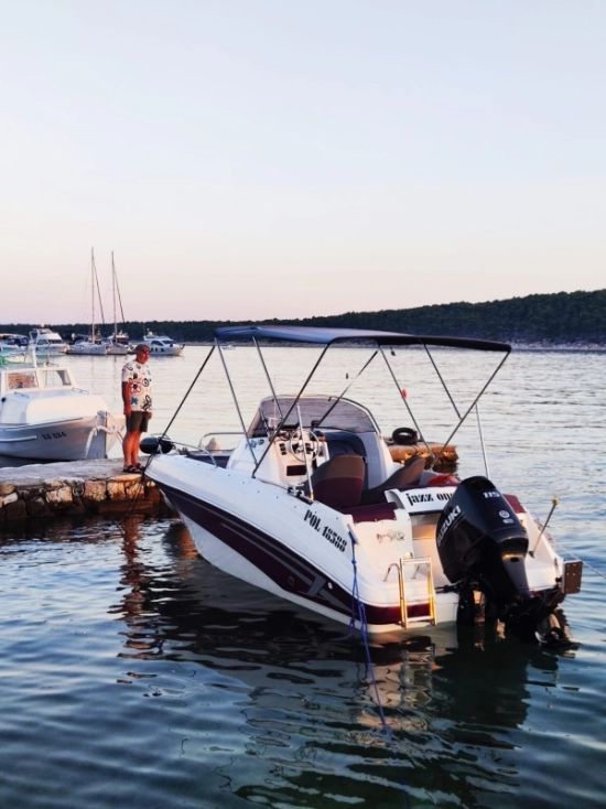 AM Yacht AM 570 novos à venda