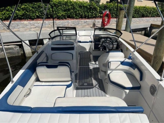 Bayliner VR6 novos à venda