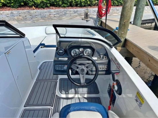 Bayliner VR6 novos à venda