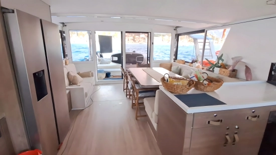 Chantier Catana Bali 5.4 usado à venda