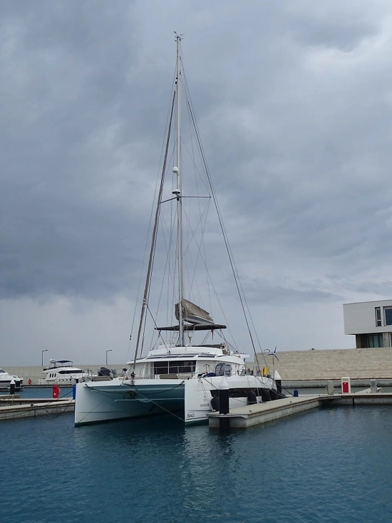 Chantier Catana Bali 5.4 usado à venda