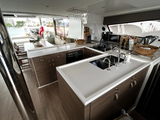 Chantier Catana Bali 5.4 usado à venda