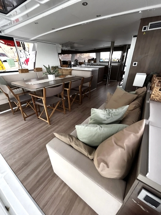 Chantier Catana Bali 5.4 usado à venda