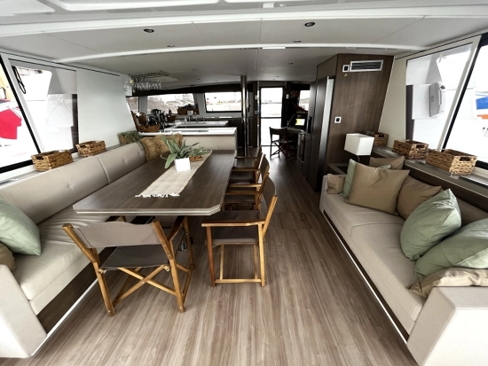 Chantier Catana Bali 5.4 usado à venda