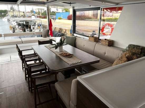 Chantier Catana Bali 5.4 usado à venda