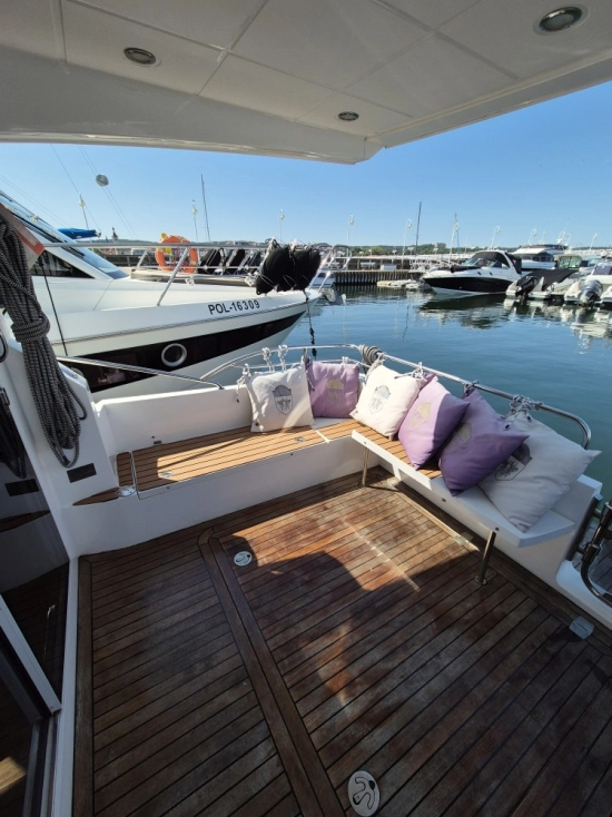 Galeon 290 Fly usado à venda