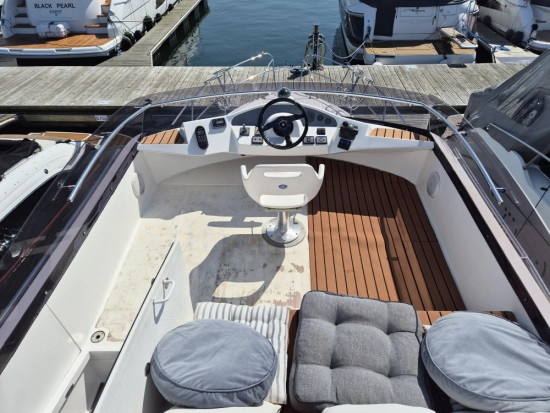 Galeon 290 Fly usado à venda