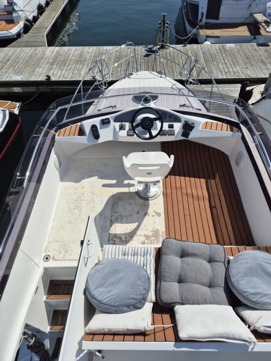 Galeon 290 Fly usado à venda